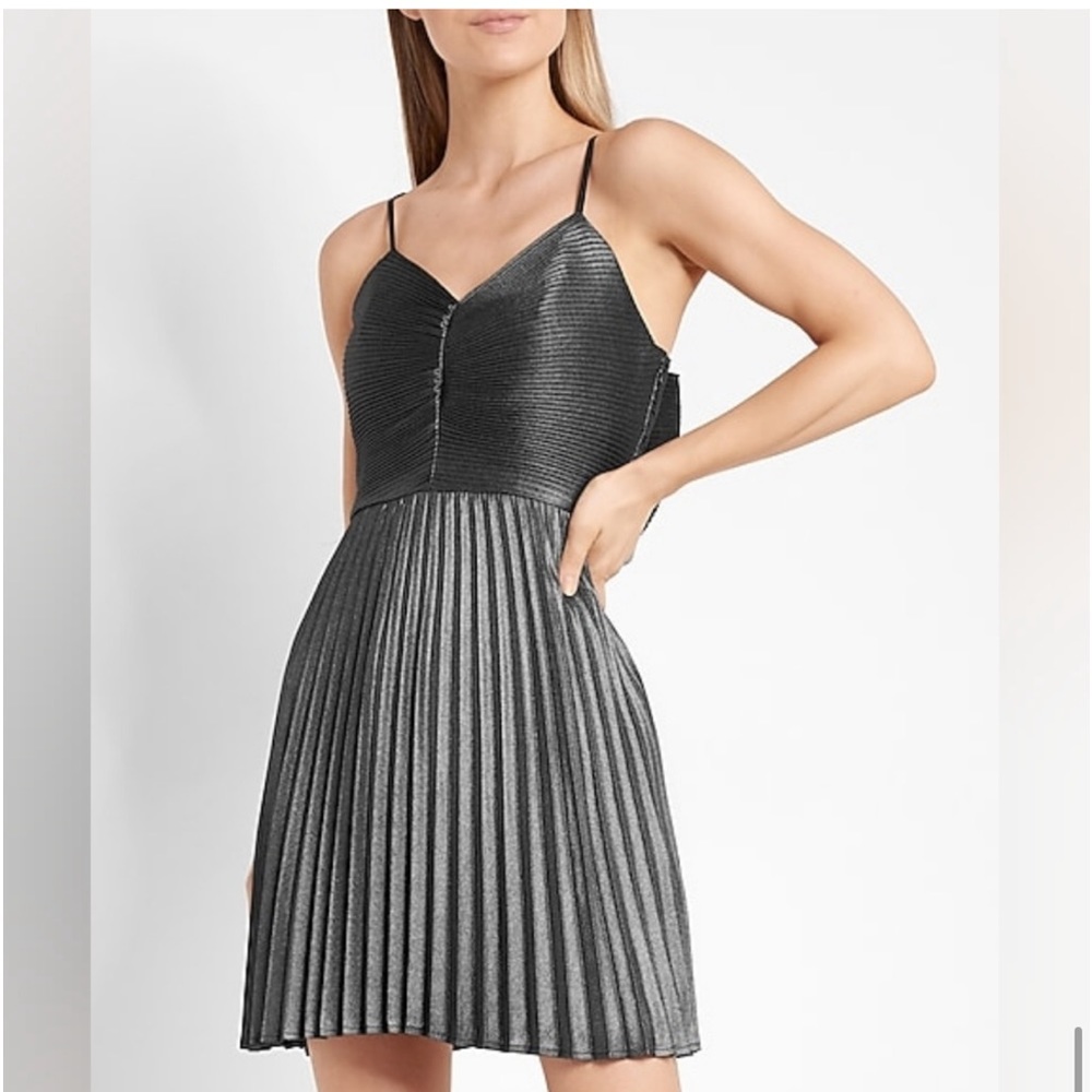 Express now metallic pleated mini dress size medium new - Picture 2 of 12